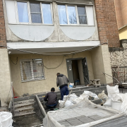 Ворошиловский — Ремонт входной группы с укладкой тротуарной плитки